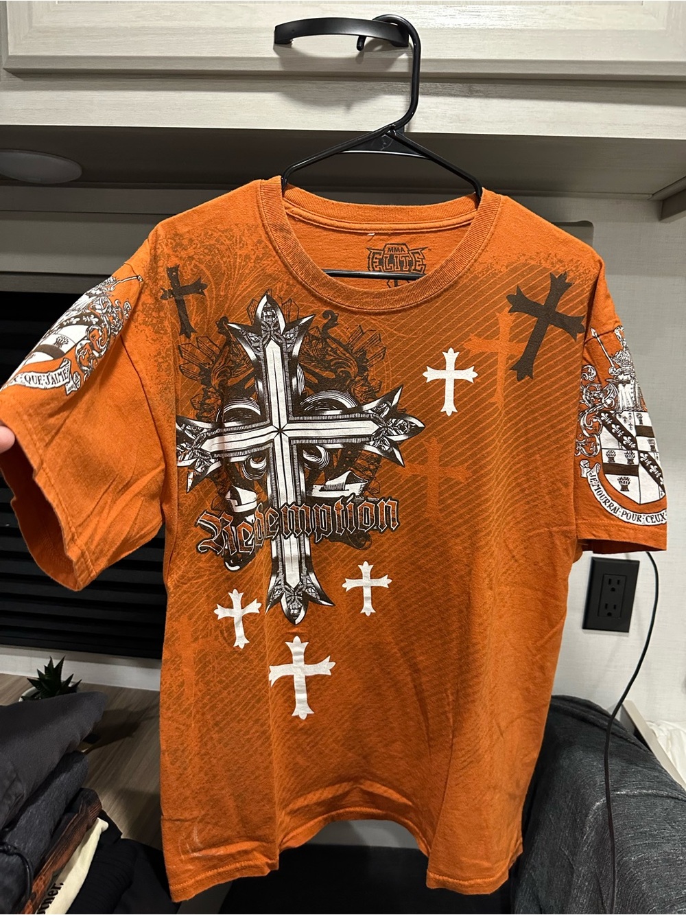 MMA Elite Men's Orange Graphic Cross T-Shirt -size L